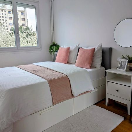 Entire 60M2 Apartment - Close To Paris - Parking - Kitchen - 2Min Rerb - Olympic'24 Bourg-la-Reine Dış mekan fotoğraf