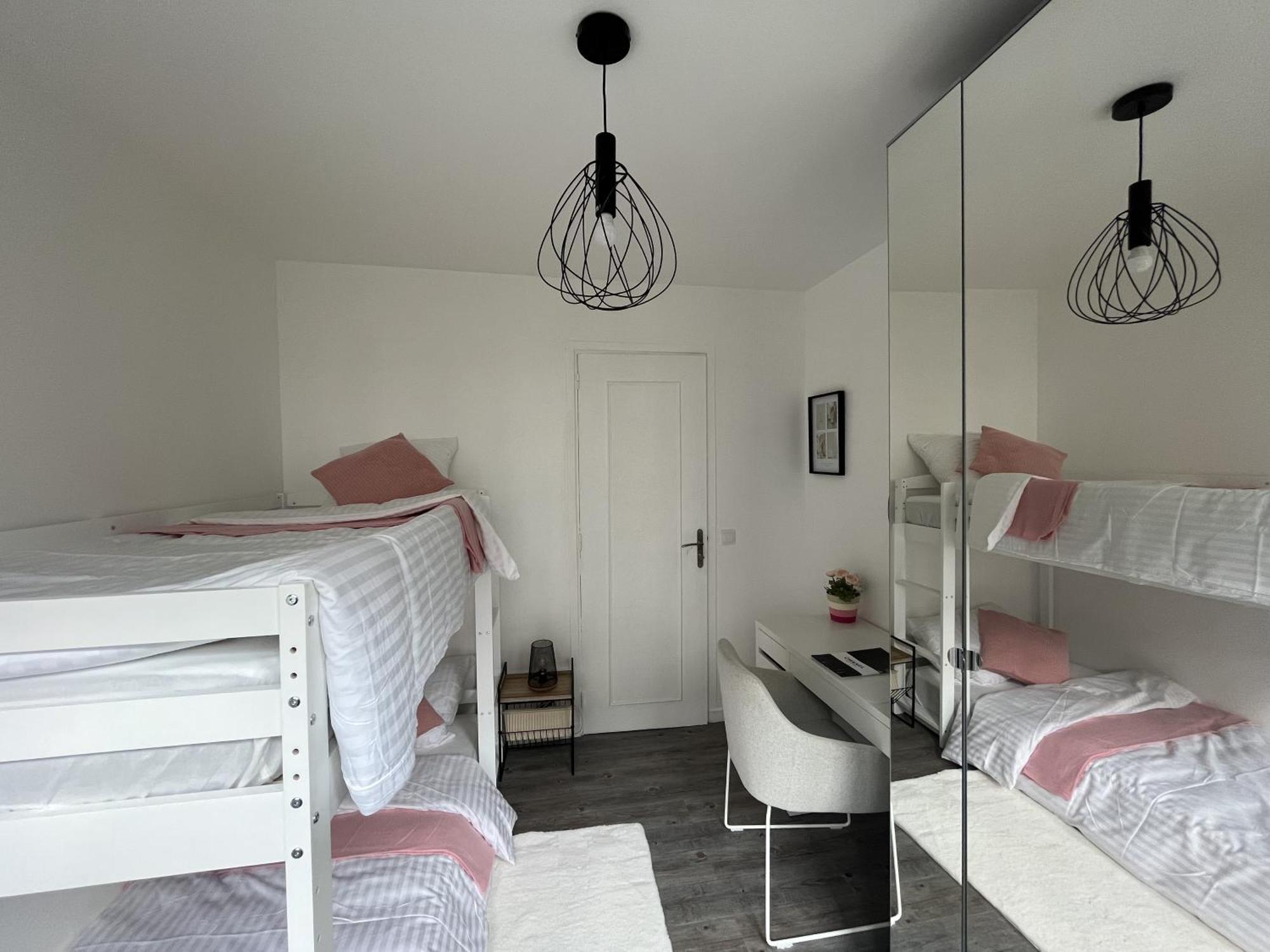 Entire 60M2 Apartment - Close To Paris - Parking - Kitchen - 2Min Rerb - Olympic'24 Bourg-la-Reine Dış mekan fotoğraf