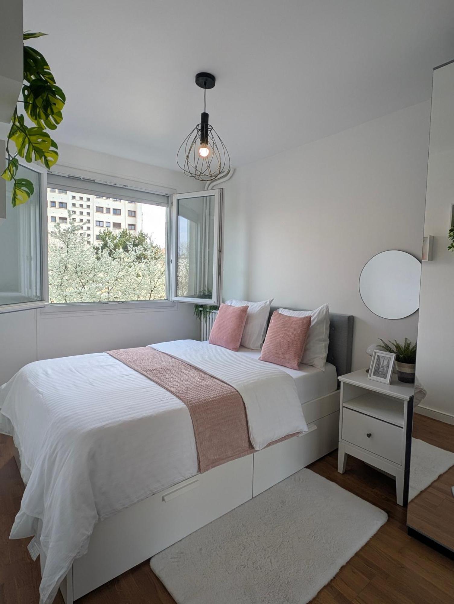 Entire 60M2 Apartment - Close To Paris - Parking - Kitchen - 2Min Rerb - Olympic'24 Bourg-la-Reine Dış mekan fotoğraf